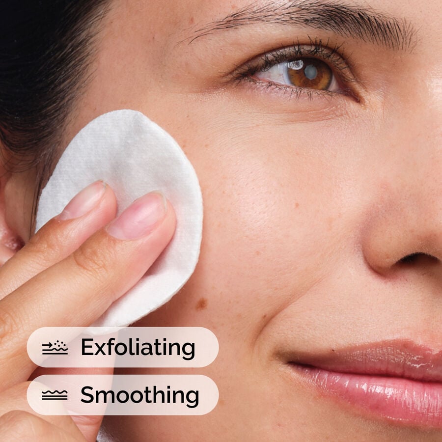 glycolic-acid-7-exfoliating-toner-t9 ord-glycolic-acid-exfoliating-toner-model-application-with-benefits.jpg